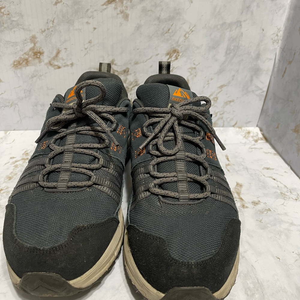 Skechers Men's Relaxed Fit: Equalizer 4.0 Trail Shoes, size 9
